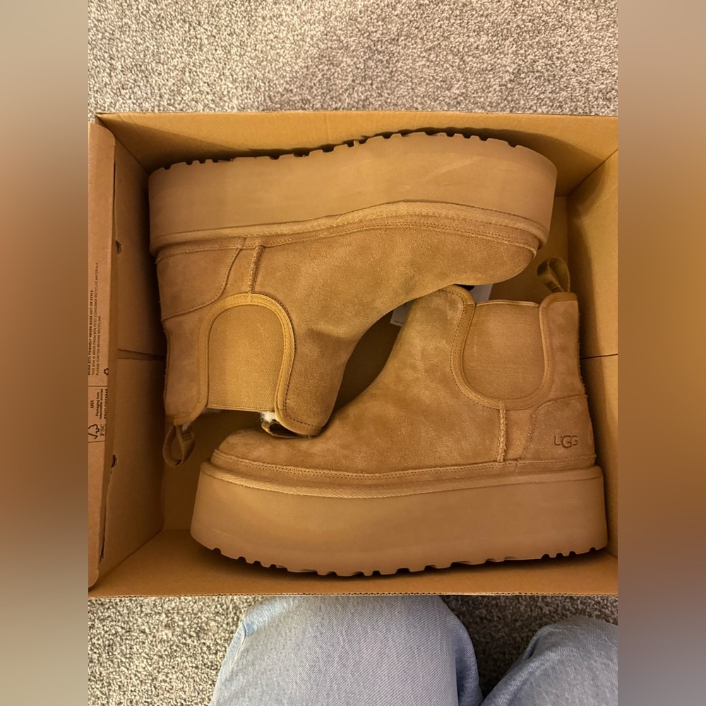 Women’s platform Uggs size 12